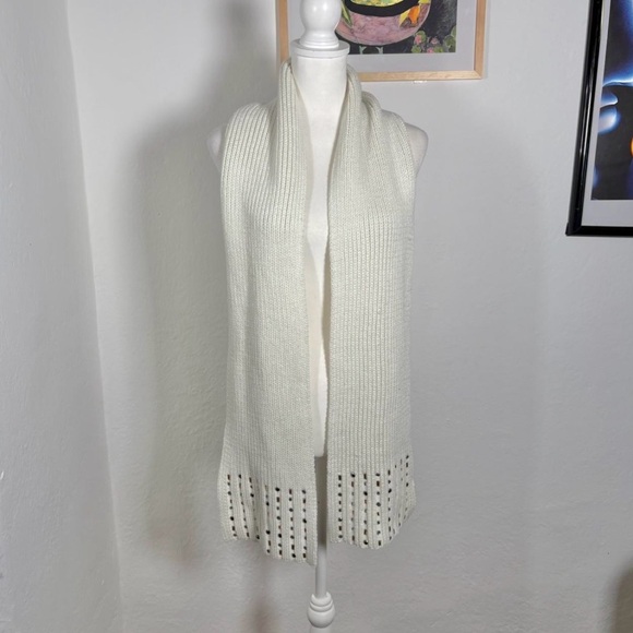 Y2k Bejeweled Knitted Scarf - Picture 4 of 4